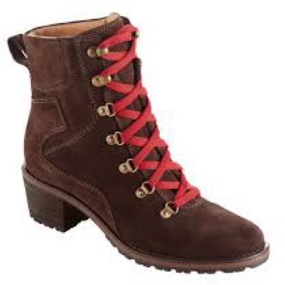 L.L. Bean Shoes - L.L. Bean Deerfield Alpine lace up boots brown suede heeled boots women’s size 8